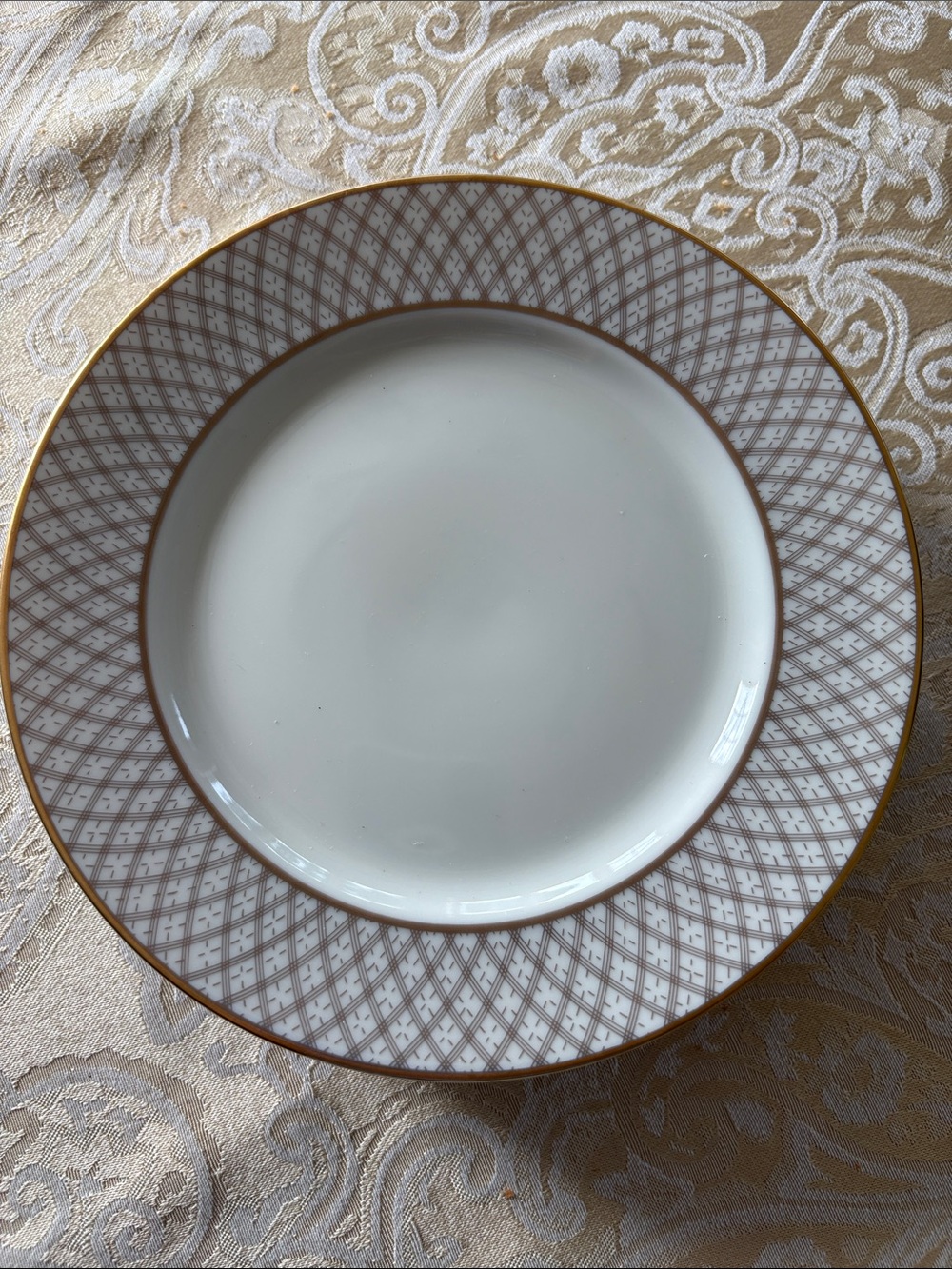 Fitz and Floyd Dynasty, Elegant Cream and Gold Rim Porcelain Dinner Plates.
